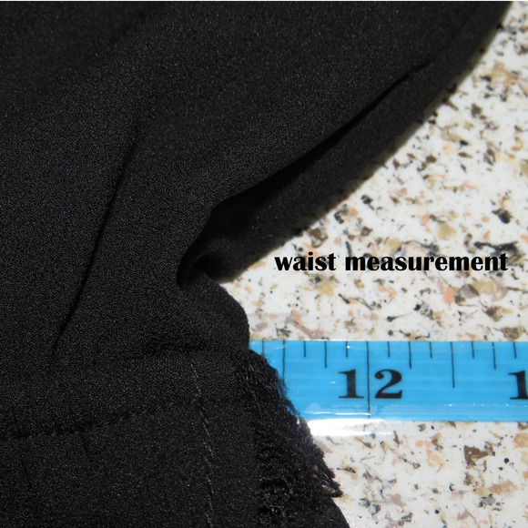 Lovers + Friends | Cant Let Go Lace Trim Romper - Picture 13 of 16